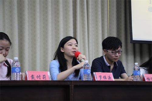 保送至北京大学光华管理学院的孙磊学长,中国人大的罗梓源学姐以及