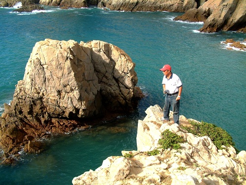 李常生在馬祖東莒島探險.JPG